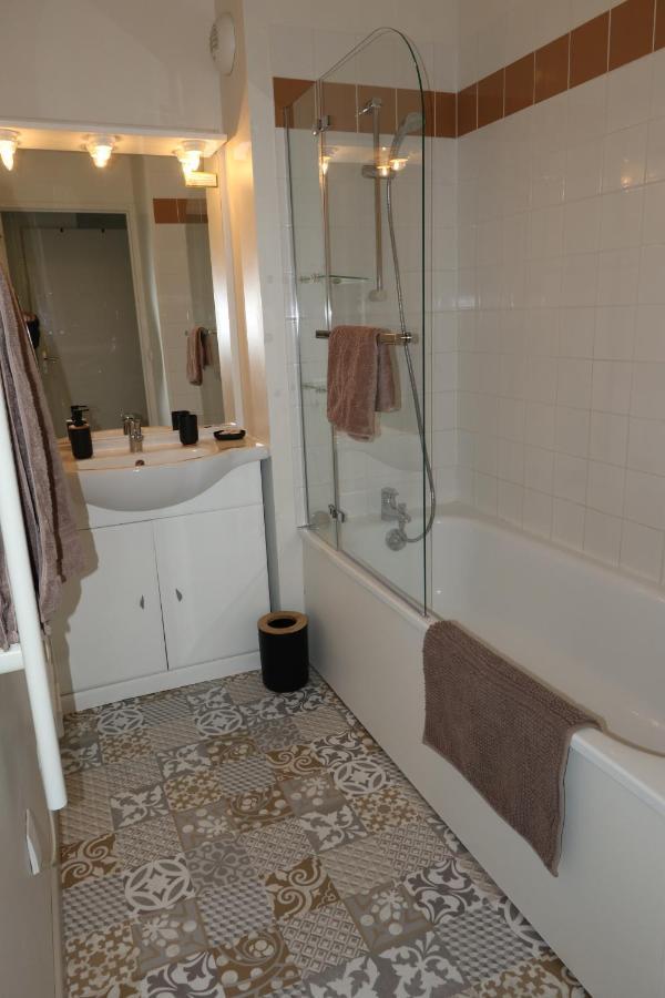 Charmant 2 Pieces Proche D Honfleur, Piscine En Saison, Parking Gratuit, Wifi เอคโมวิลล์ ภายนอก รูปภาพ
